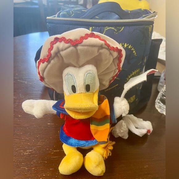 Disney Parks Donald Duck Amigo Mexico - Picture 6 of 6